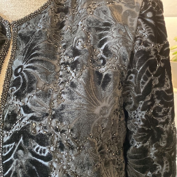Papell Boutique Vintage Beaded Black Velvet Jacket Size Small EUC - Picture 8 of 10